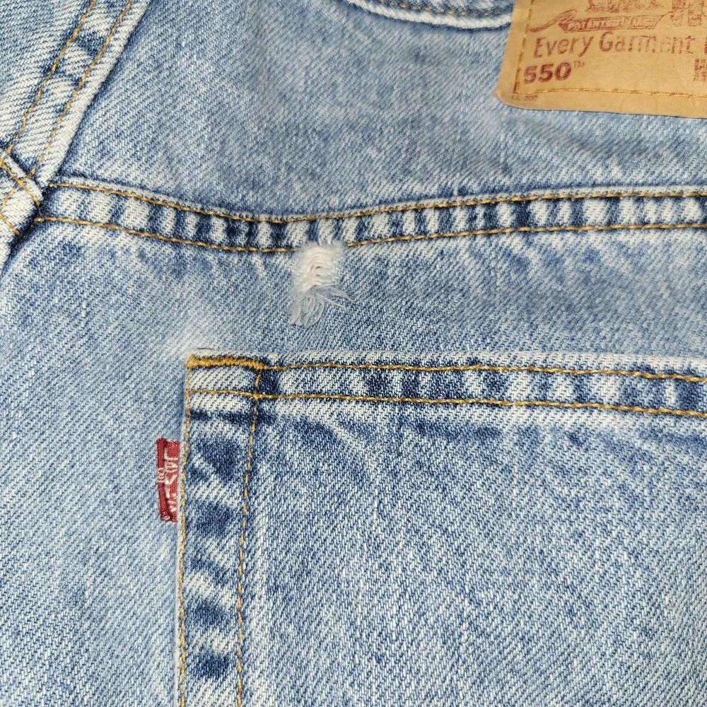 Vintage 90s Levi 550 Relaxed Fit Blue Jeans Men's Size 36x34 1999